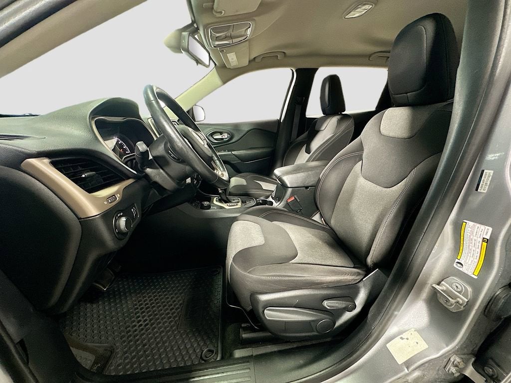2015 Jeep Cherokee Sport