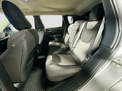 2015 Jeep Cherokee Sport