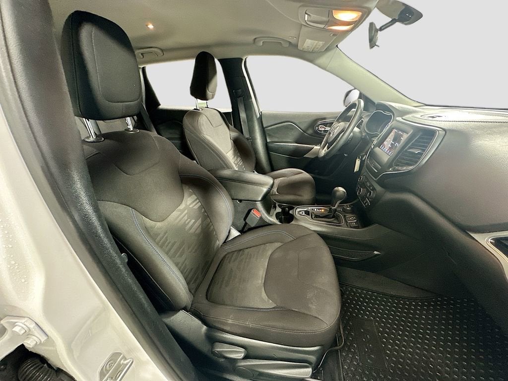 2019 Jeep Cherokee Upland