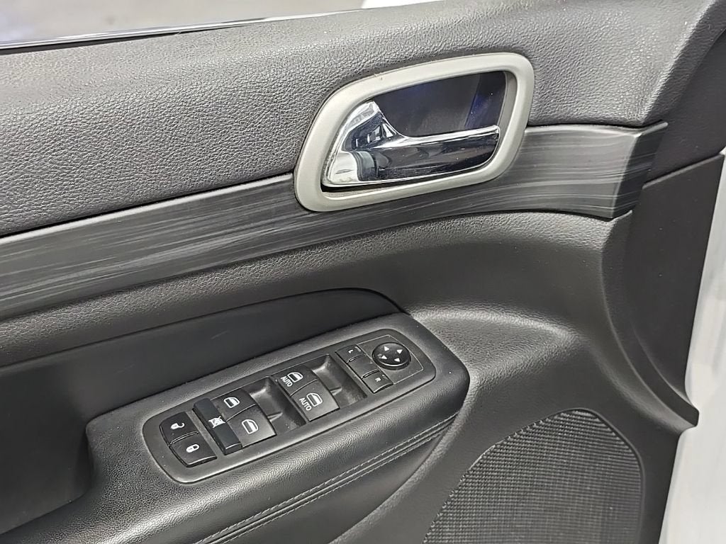 2020 Jeep Grand Cherokee Laredo E