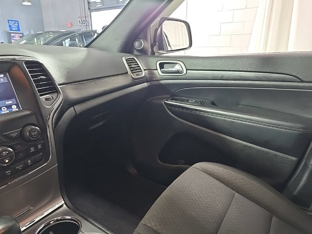 2020 Jeep Grand Cherokee Laredo E