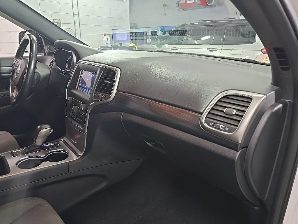 2020 Jeep Grand Cherokee Laredo E