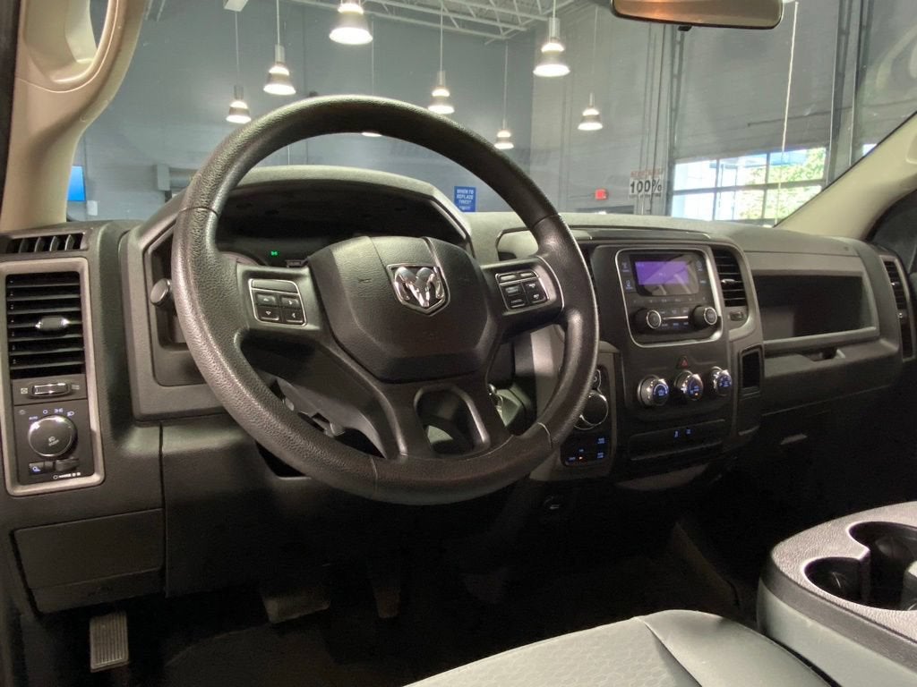2017 RAM 1500 Express Crew Cab 4x4 5'7" Box