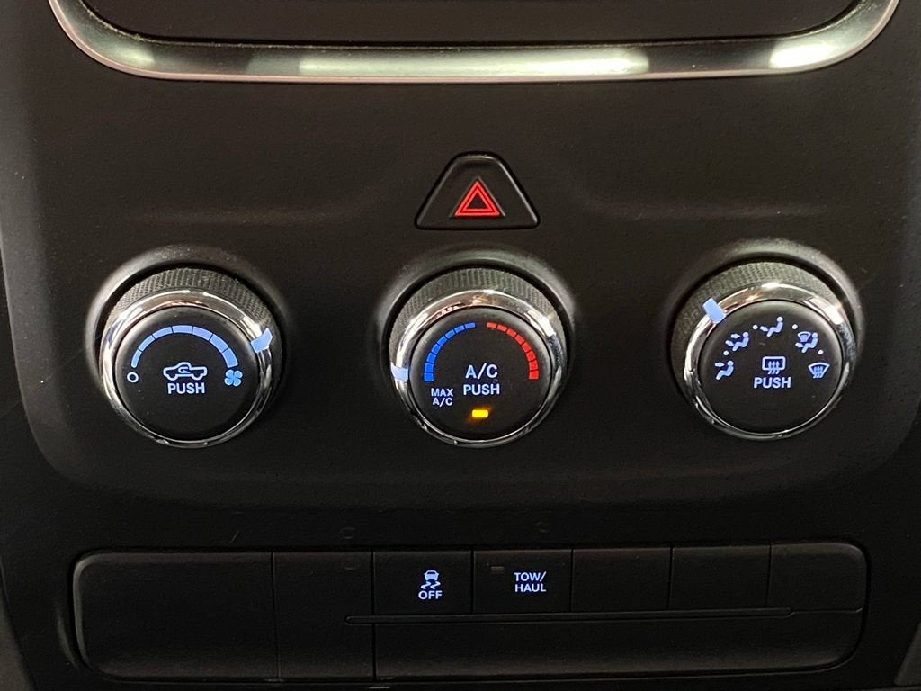 2017 RAM 1500 Express Crew Cab 4x4 5'7" Box