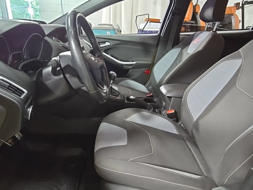 2017 Ford Focus ST ST