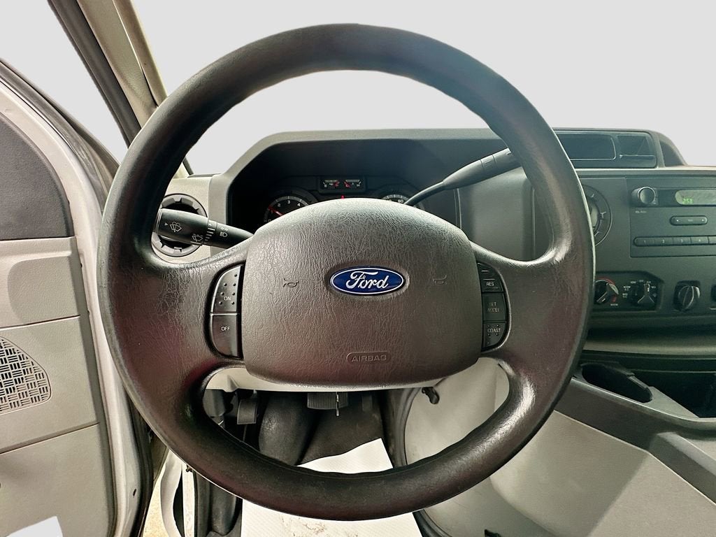 2017 Ford E-Series Cutaway Base