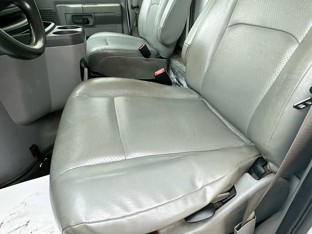 2017 Ford E-Series Cutaway Base
