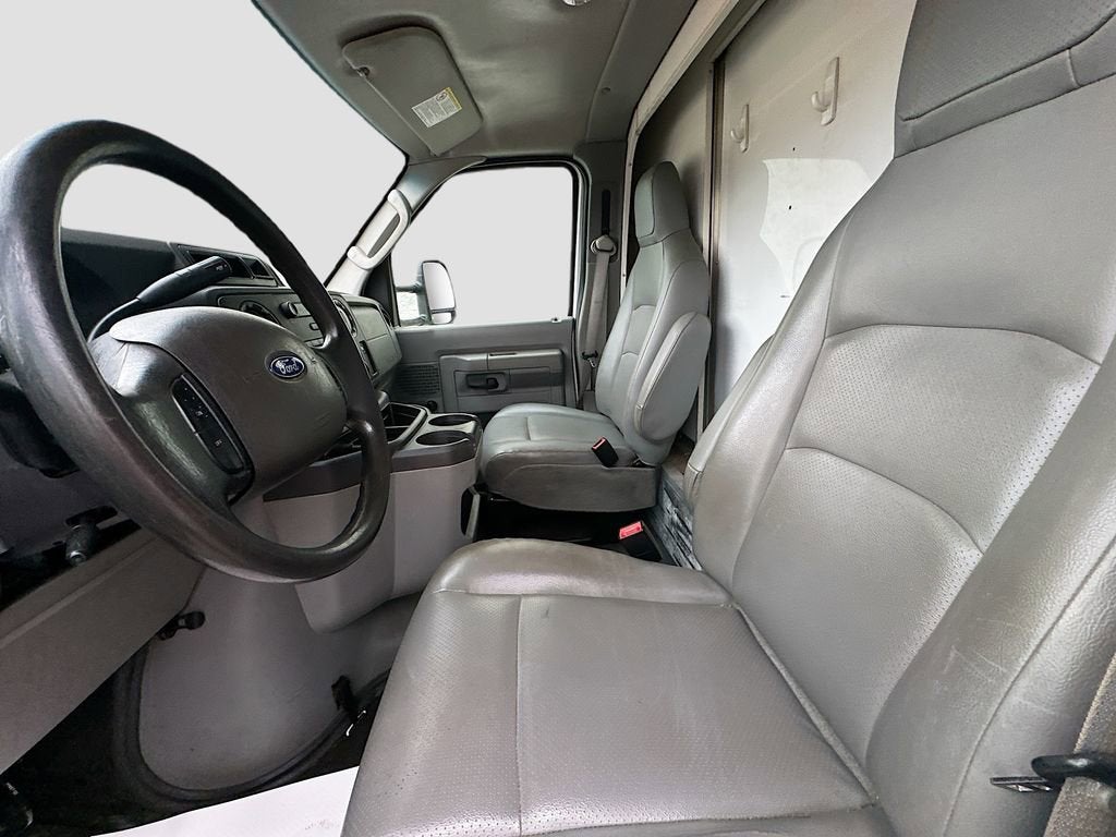 2017 Ford E-Series Cutaway Base