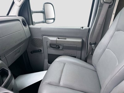 2017 Ford E-Series Cutaway Base