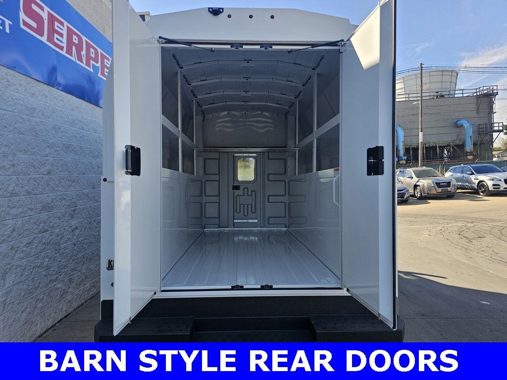 2025 Chevrolet Express Cutaway 3500 1WT