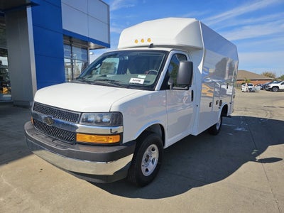 2025 Chevrolet Express Cutaway 3500 1WT