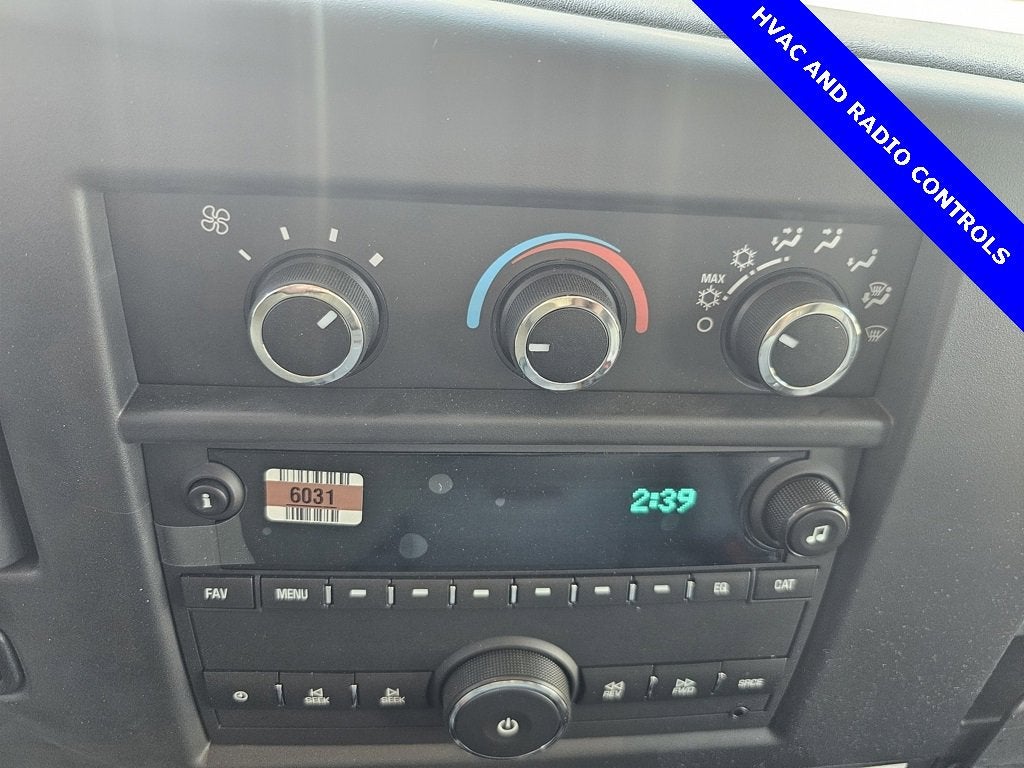 2025 Chevrolet Express Cutaway 3500 1WT