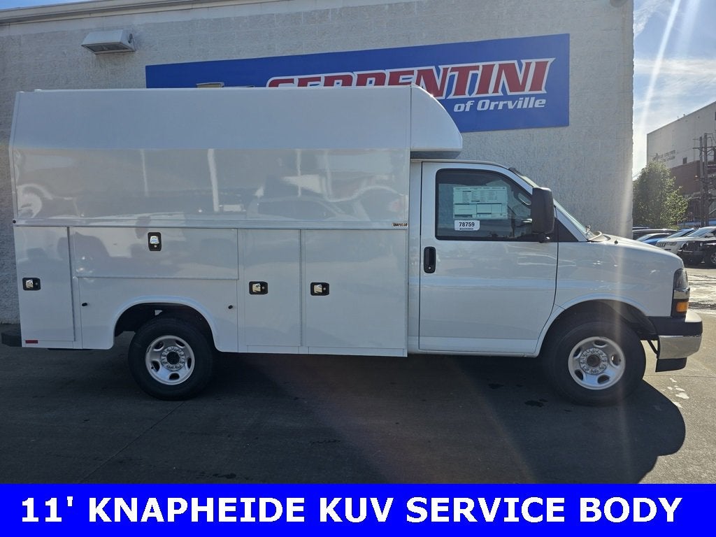 2025 Chevrolet Express Cutaway 3500 1WT