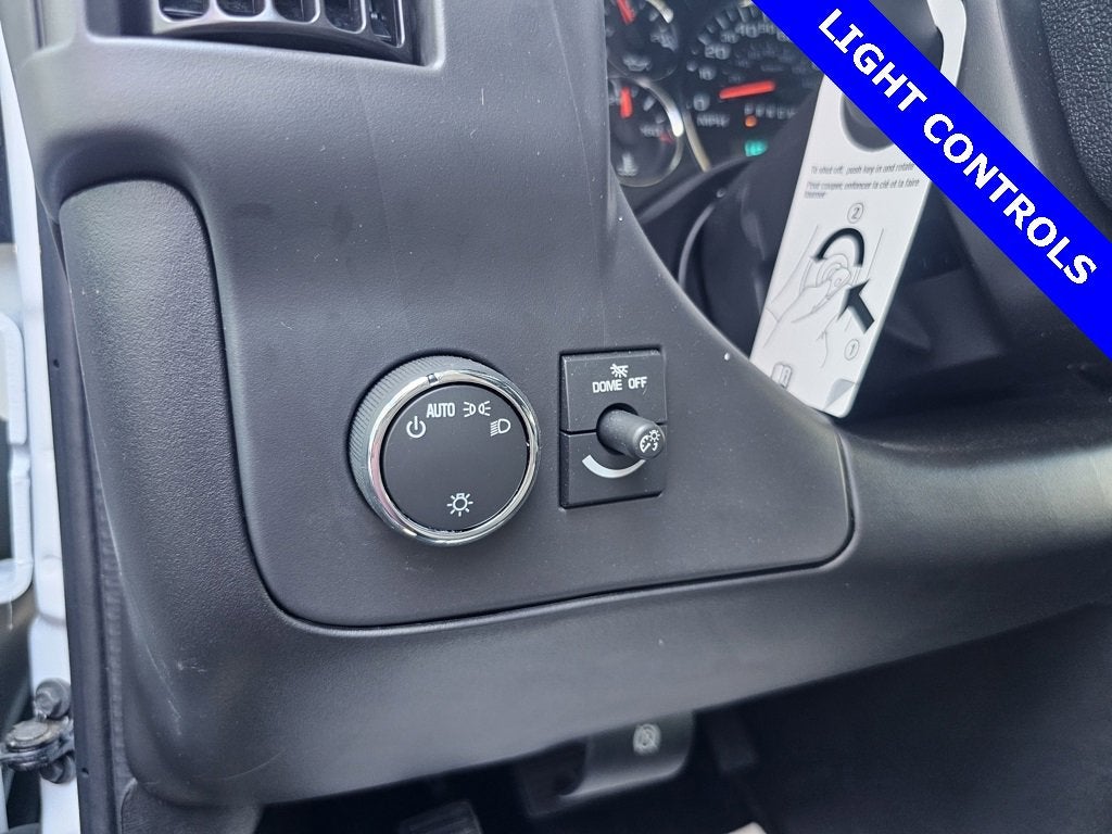 2025 Chevrolet Express Cutaway 3500 1WT