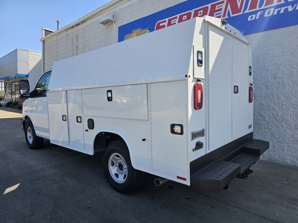 2025 Chevrolet Express Cutaway 3500 1WT