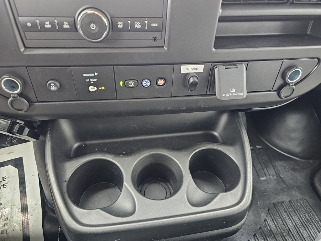 2025 Chevrolet Express Cutaway 3500 1WT