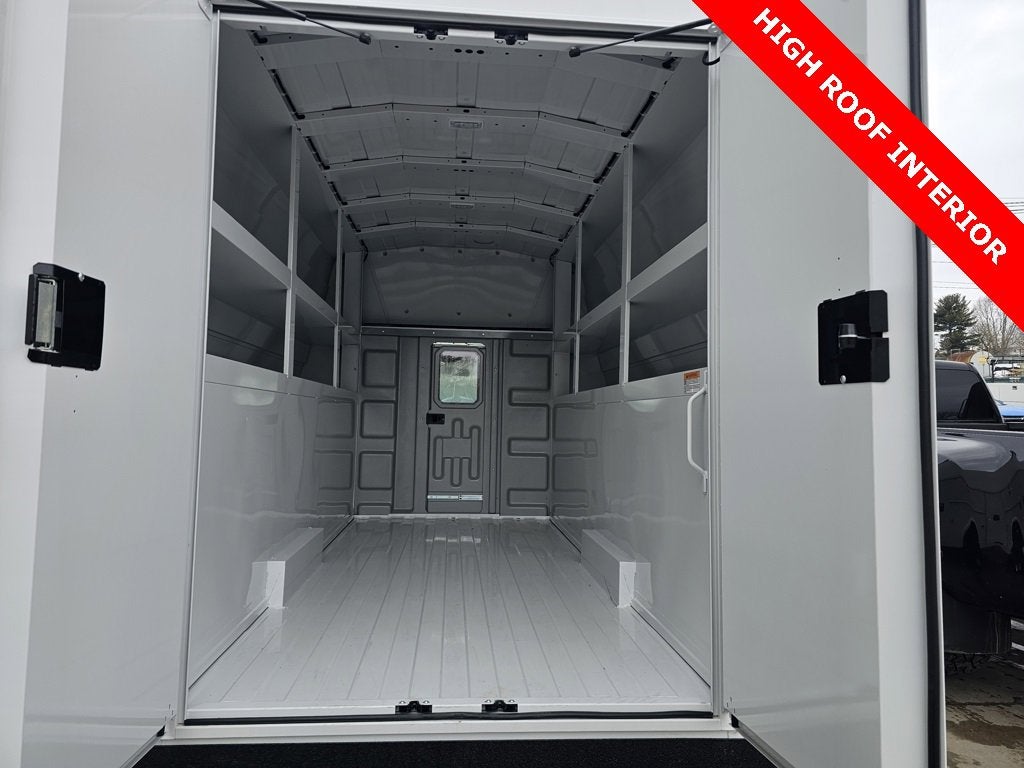 2025 Chevrolet Express Cutaway 3500 1WT