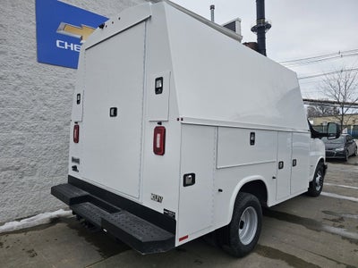 2025 Chevrolet Express Cutaway 3500 1WT