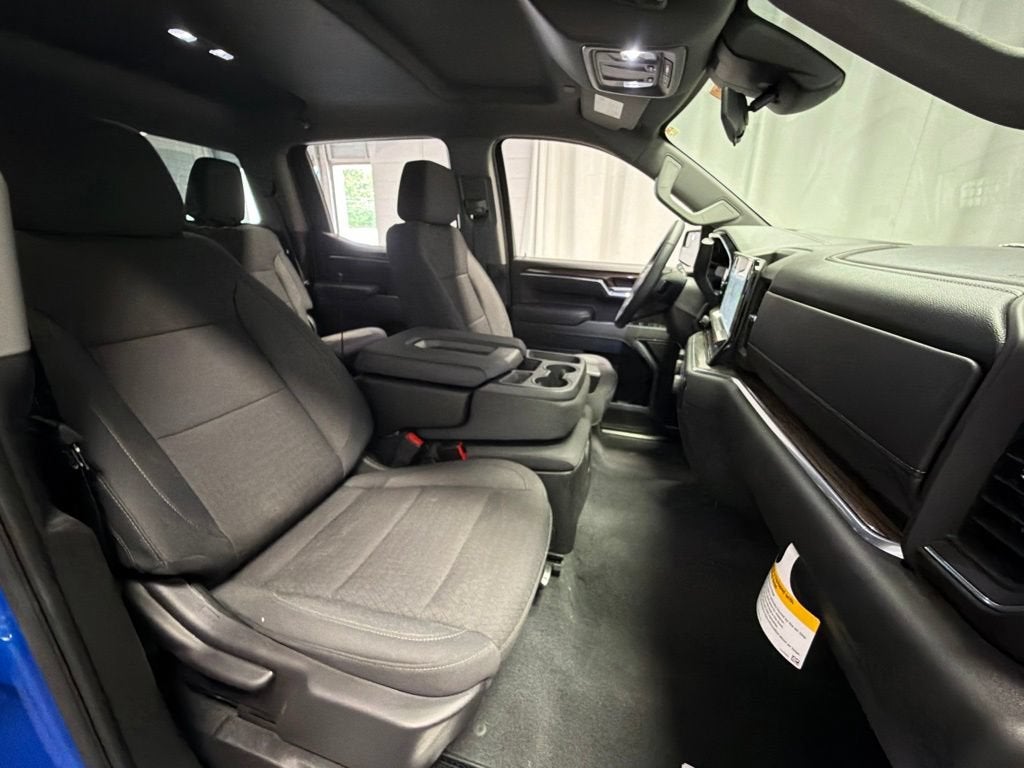 2025 Chevrolet Silverado 1500 LT - Photo 32