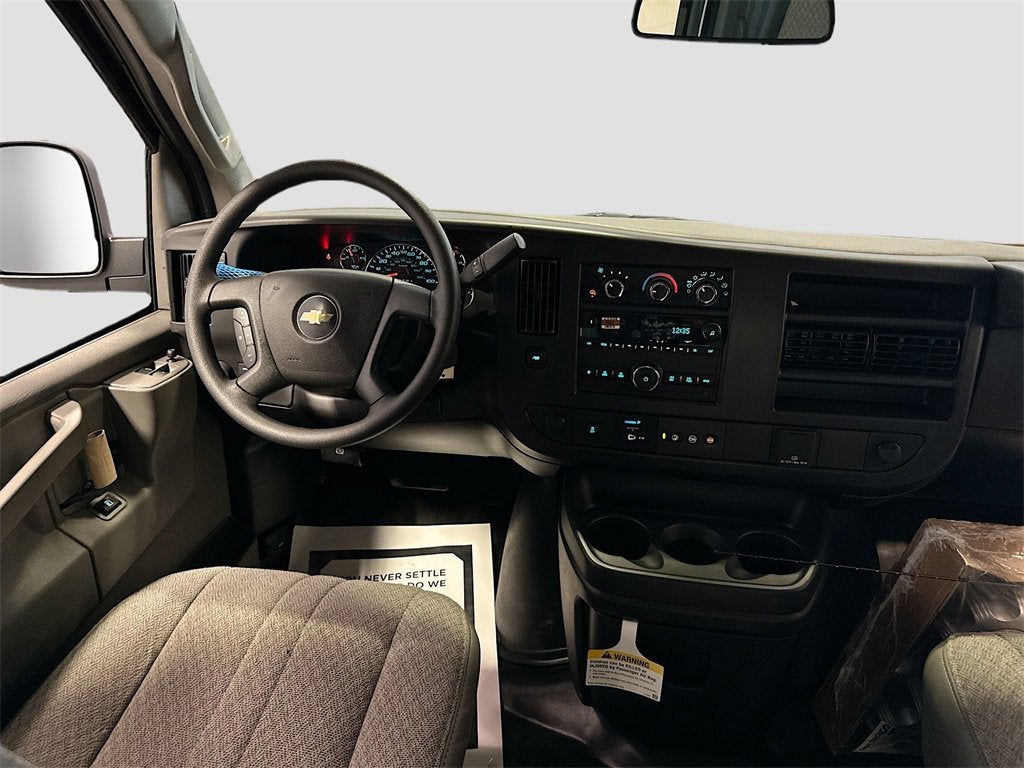 2025 Chevrolet Express Cargo 2500 WT