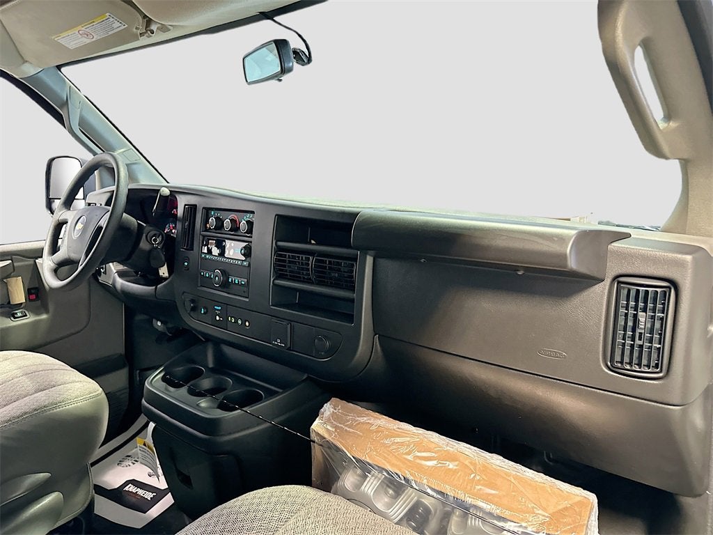 2025 Chevrolet Express Cargo 2500 WT