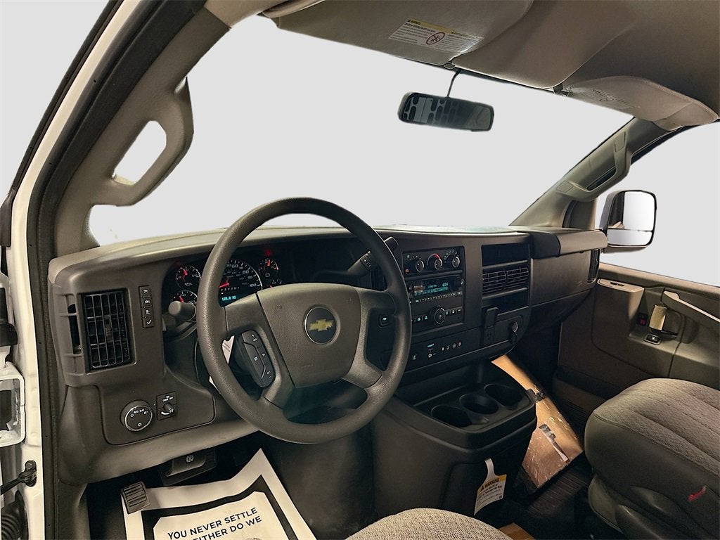 2025 Chevrolet Express Cargo 2500 WT