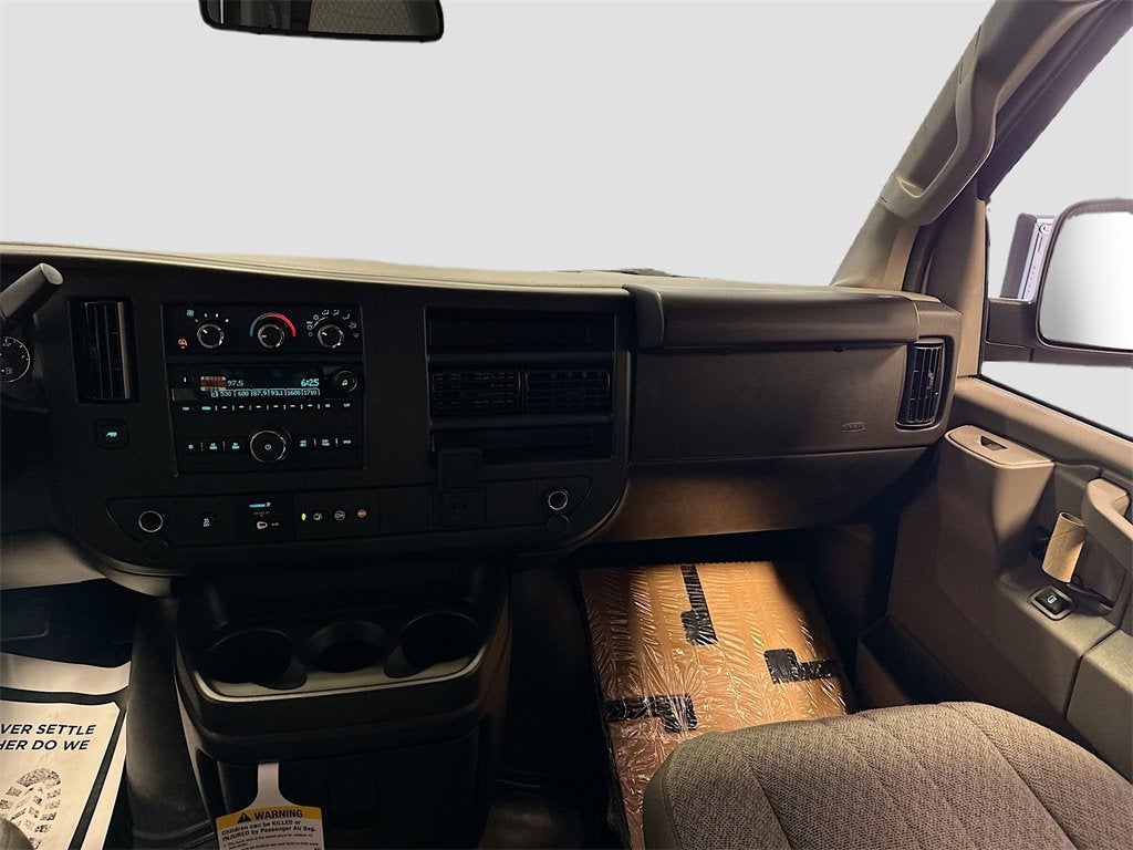 2025 Chevrolet Express Cargo 2500 WT