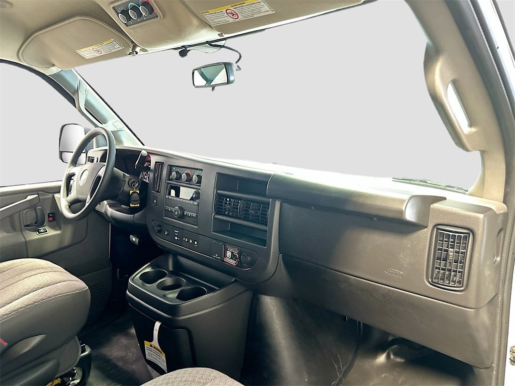 2025 Chevrolet Express Cargo 2500 WT