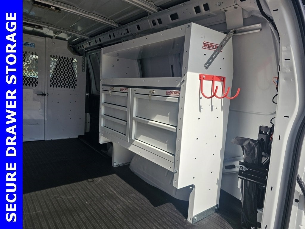 2025 Chevrolet Express Cargo 3500 WT