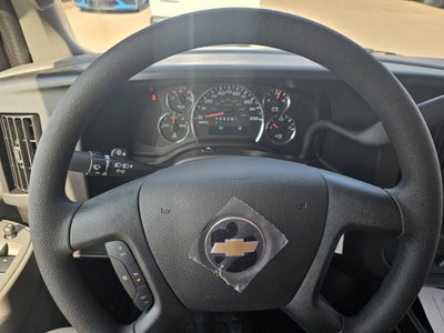 2025 Chevrolet Express Cargo 3500 WT