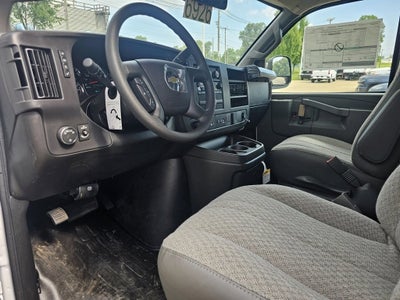 2025 Chevrolet Express Cargo 3500 WT