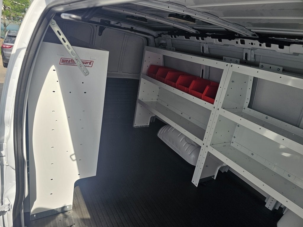 2025 Chevrolet Express Cargo 3500 WT
