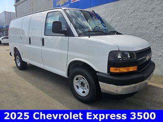 2025 Chevrolet Express Cargo 3500 WT