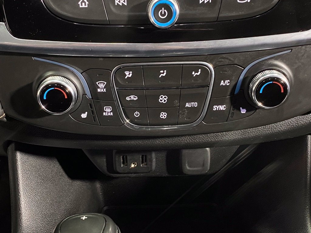 2020 Chevrolet Traverse LT Cloth