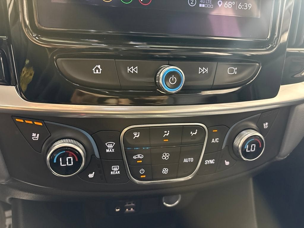 2021 Chevrolet Traverse Premier