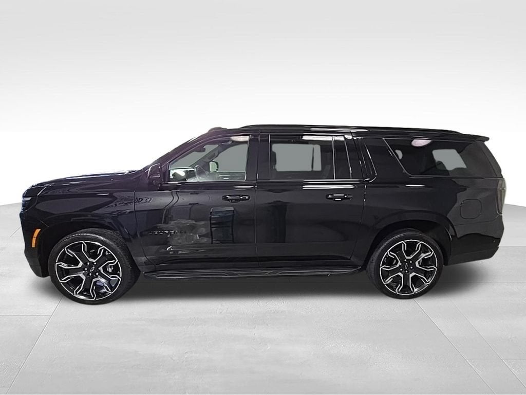 2025 Chevrolet Suburban RST