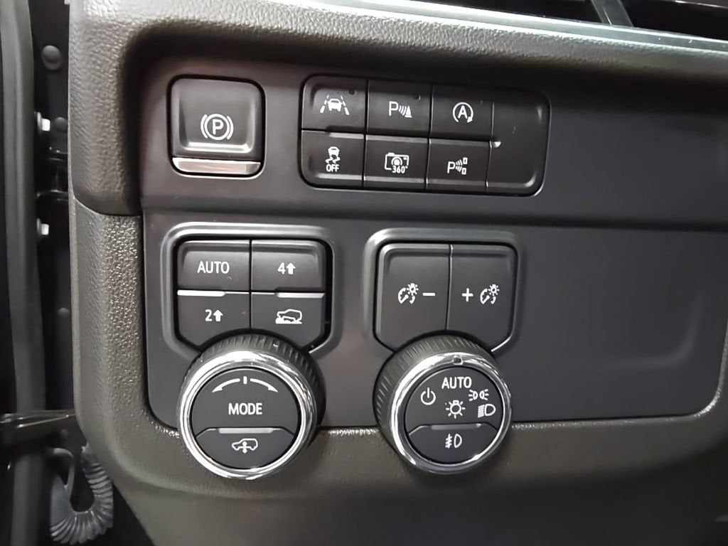 2025 Chevrolet Suburban RST