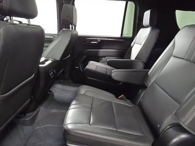 2025 Chevrolet Suburban RST