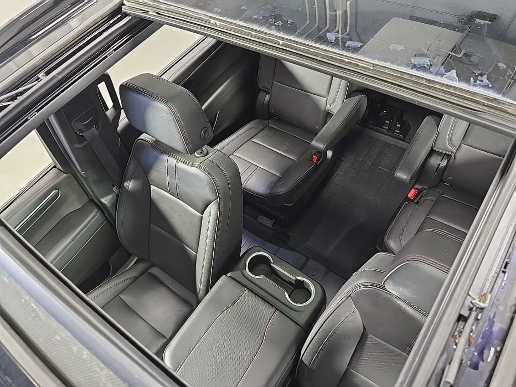 2025 Chevrolet Suburban RST