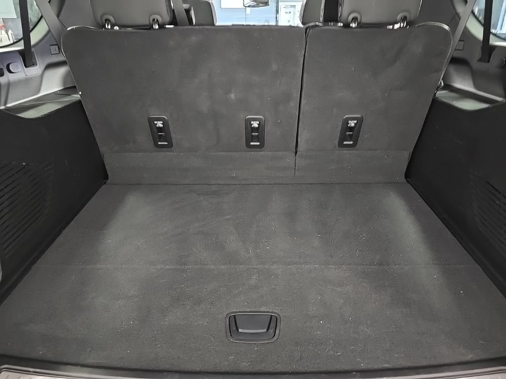 2025 Chevrolet Suburban RST