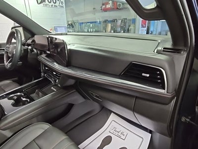 2025 Chevrolet Suburban RST