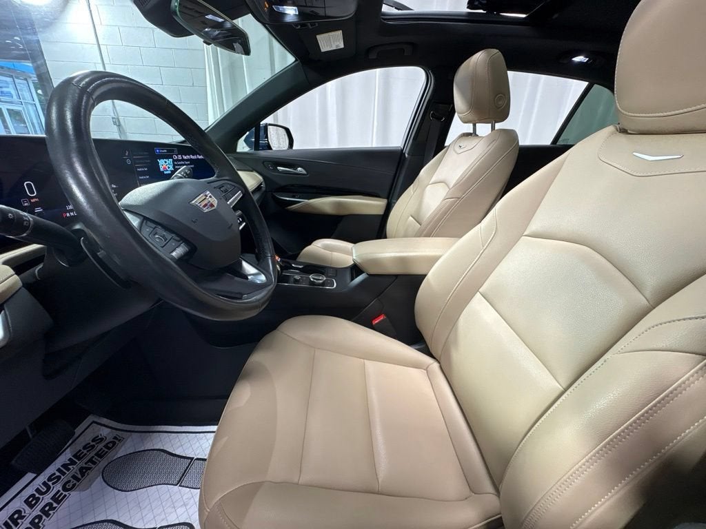 2024 Cadillac XT4 Luxury