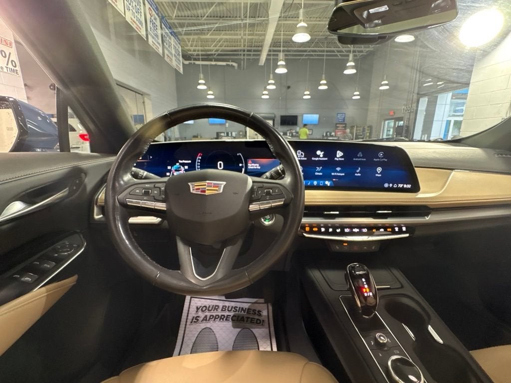 2024 Cadillac XT4 Luxury