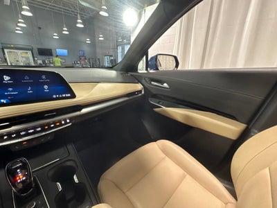 2024 Cadillac XT4 Luxury