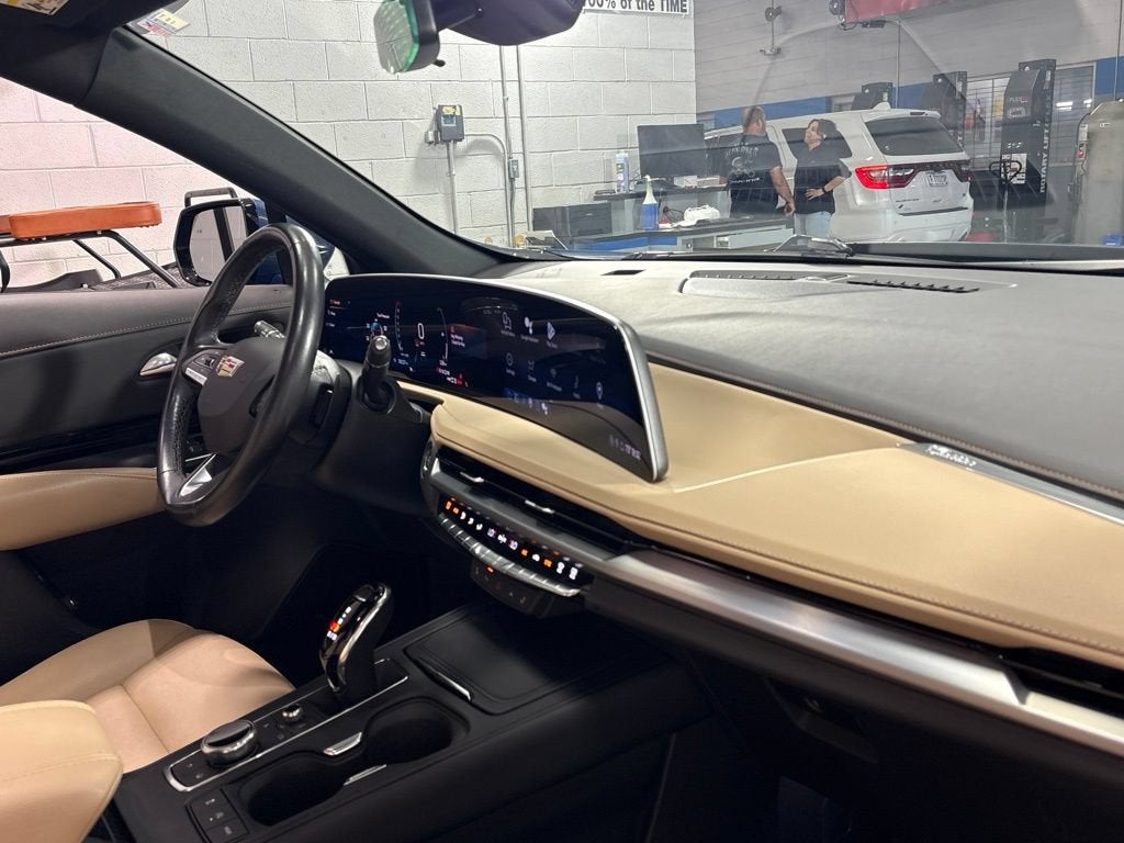 2024 Cadillac XT4 Luxury