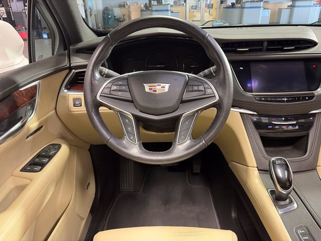 2017 Cadillac XT5 Luxury AWD