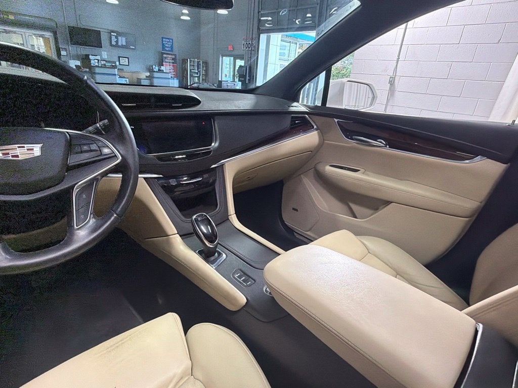 2017 Cadillac XT5 Luxury AWD