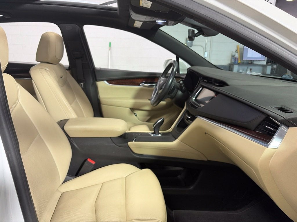2017 Cadillac XT5 Luxury AWD
