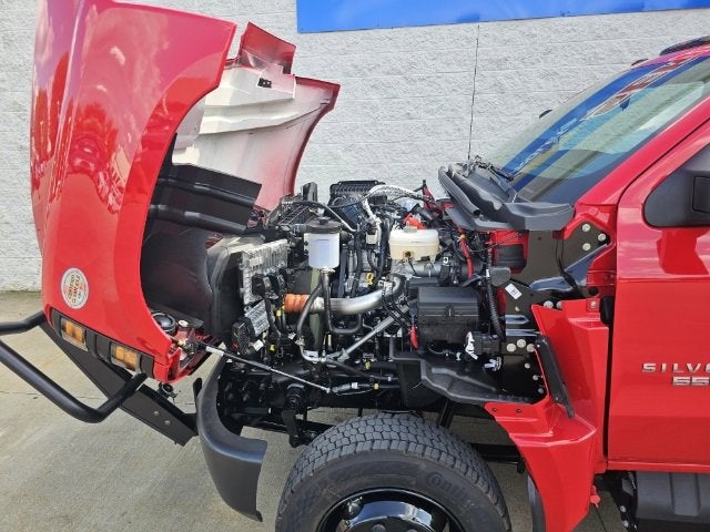 2024 Chevrolet Silverado 5500 HD Work Truck