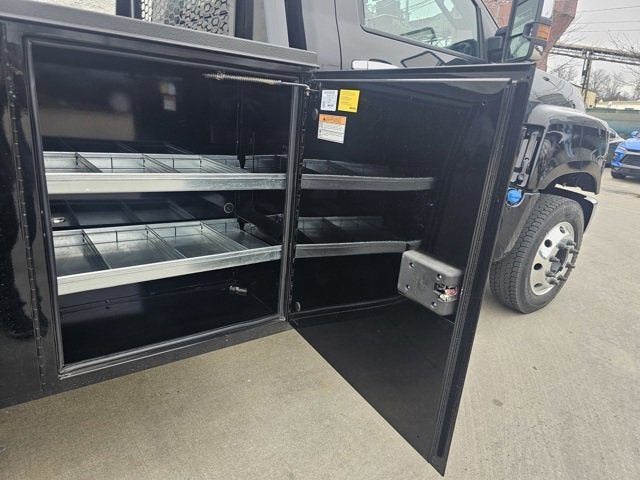 2024 Chevrolet Silverado 5500 HD Work Truck